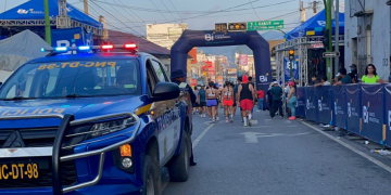 PNC participa en la Media Maratón de Cobán./Foto: PNC.