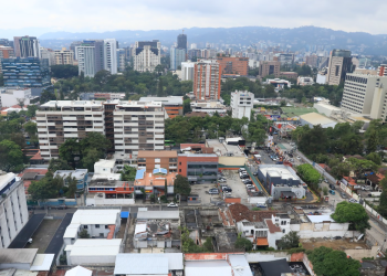 Guatemala a un escalón del grado de inversión. / Foto: Noé Pérez.