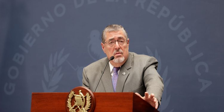 En conferencia de prensa, el presidente Bernardo Arévalo asegura que solo falta una semana para que se abra una nueva etapa para la justicia, con una nueva persona a cargo de la Fiscalía General y del Ministerio Público.