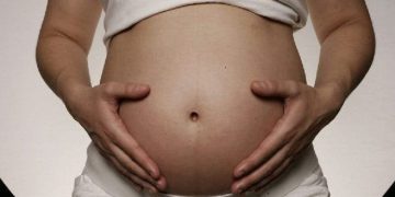 El IGSS otorga prestaciones al afiliado por maternidad. (Foto: archivo)