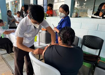 SBS y MSPAS desarrollan jornada de vacunación en Mixco./Foto: SBS.