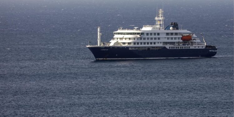 La OMS investiga brote de hantavirus en crucero que salió de Argentina hacia Cabo Verde. /Foto: EFE