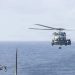 Un helicóptero estadounidense regresa a portaaviones en el mar Arábigo. EE. UU. e Irán lanzaron ataques cuando se cumplen tres meses de guerra.