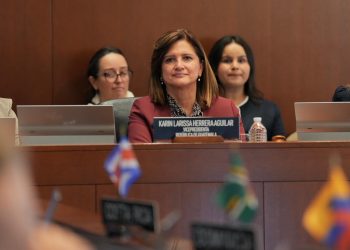 La vicepresidenta Karin Herrera participó en la clausura de la Octava Reunión de Autoridades Nacionales en Materia de Trata de Personas. (Foto: Vicepresidencia)