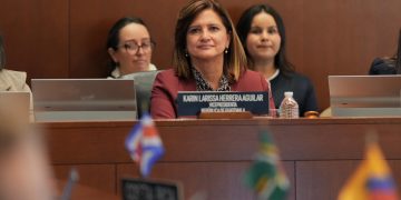 La vicepresidenta Karin Herrera participó en la clausura de la Octava Reunión de Autoridades Nacionales en Materia de Trata de Personas. (Foto: Vicepresidencia)