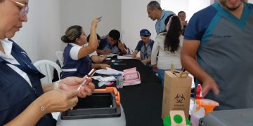 Vacunación contra el sarampión. / Foto: MSPAS.