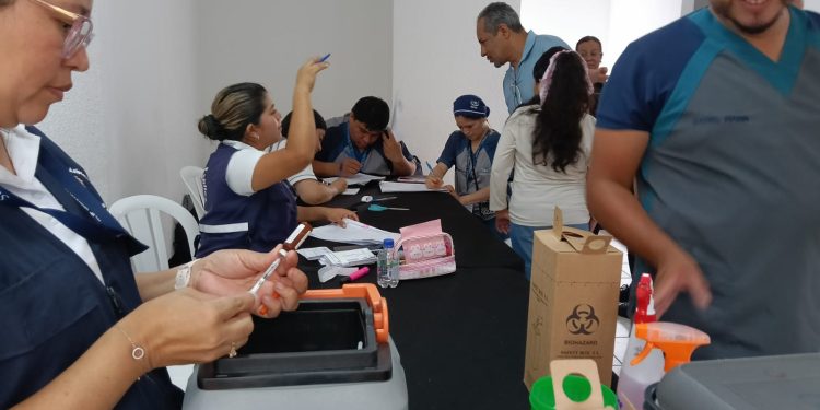 Vacunación contra el sarampión. / Foto: MSPAS.