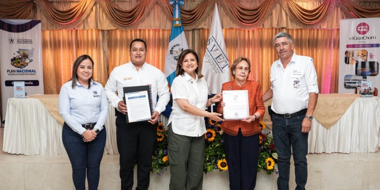 Hotel Gran Chortí y La Molienda de Don Nicolás asumen el compromiso de promover turismo responsable. (Foto: Vicepresidencia)