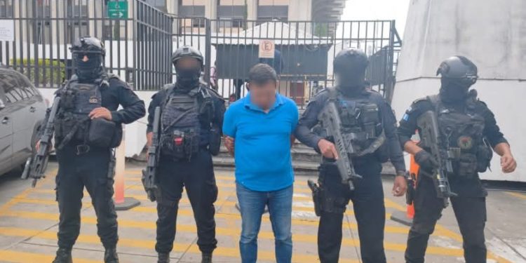Capturan al extraditable número 25 del año en Sacatepéquez. / Foto: PNC.