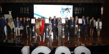 IGSS recibe certificaciones de buenas prácticas. / Foto: IGSS.