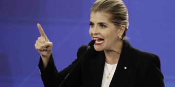Laura Fernández, quien asume este viernes la Presidencia de Costa Rica, se ha desempeñado como ministra de la Presidencia del gobierno saliente.