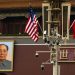 Las banderas de EE. UU. y China ondean en Pekín por la visita de Donald Trump a ese país asiático.