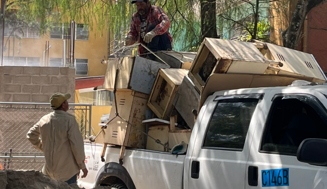 Hospital Roosevelt llevó a cabo la venta de bienes muebles inservibles. (Foto: Hospital Roosevelt)
