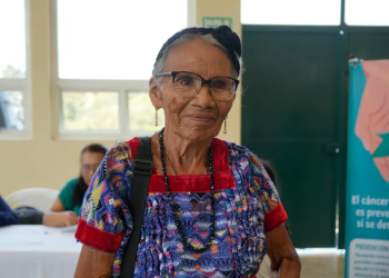 Ministerio de Salud reconoce el trabajo de las abuelas comadronas en su día. (Foto: MSPAS)