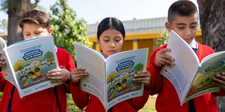 Guía Metodológica permitirá fortalecer entornos escolares saludables, equitativos y sostenibles. (Foto: Mineduc)