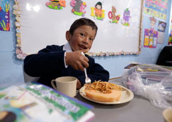 Mineduc inicia con otro desembolso para alimentación escolar. (Foto: archivo)