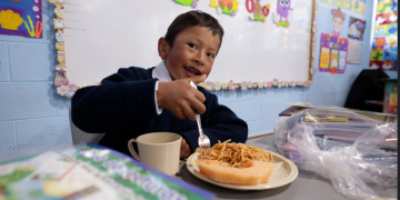 Mineduc inicia con otro desembolso para alimentación escolar. (Foto: archivo)