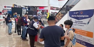 Ministerio de Salud acercó servicios de vacunación en centros comerciales, mercados y espacios públicos. (Foto: MSPAS)