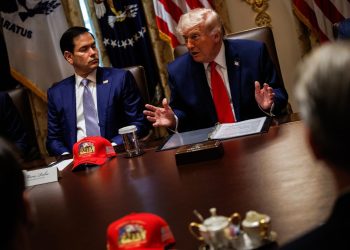 El presidente de EE. UU., Donald Trump, se reunió con su equipo de crisis para tomar una decisión sobre el conflicto con Irán.