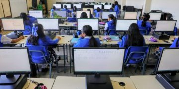 Mineduc incluye aparatos tecnológicos en programas de útiles escolares y valija didáctica. (Foto: DCA)