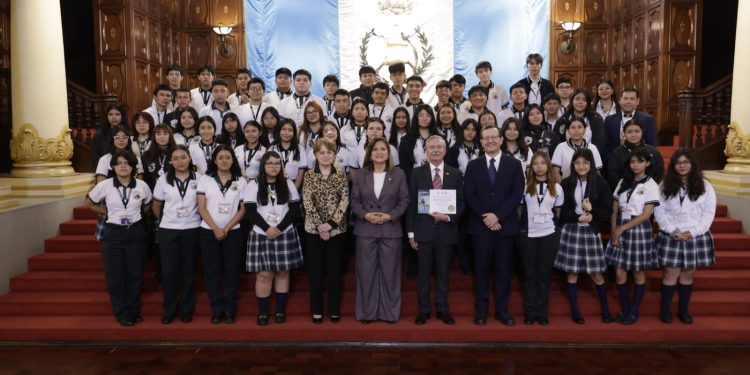 La vicemandataria reafirmó su compromiso en visibilizar la ciencia. (Foto: Dickens Zamora)