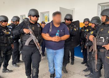 Guatemala hizo entrega a Honduras del segundo hombre que ingresó herido de bala durante una serie de ataques armados en suelo hondureño la semana pasada. / Foto: PNC.