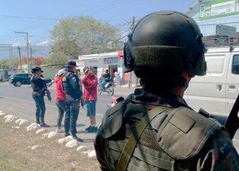 PNC y Ejército mantienen operativos de control en San Jerónimo y Salamá