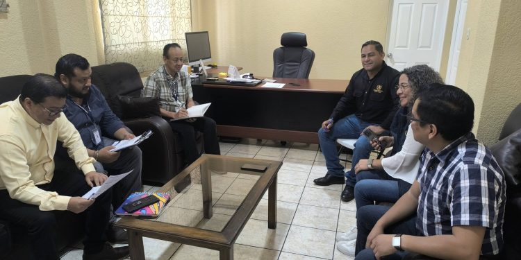 Reunión de trabajo da seguimiento a la ejecución de proyectos del Codede de Santa Rosa