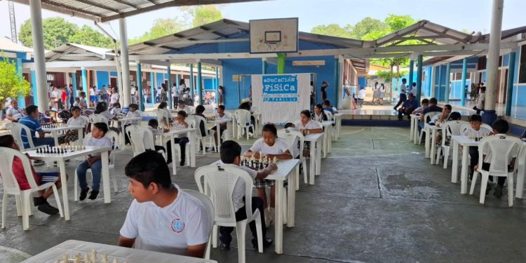 Coordinación Técnica de Educación Física impulsa festival deportivo de ajedrez en El Asintal