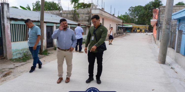 Supervisan proyectos de pavimentación en Jalpatagua, Jutiapa