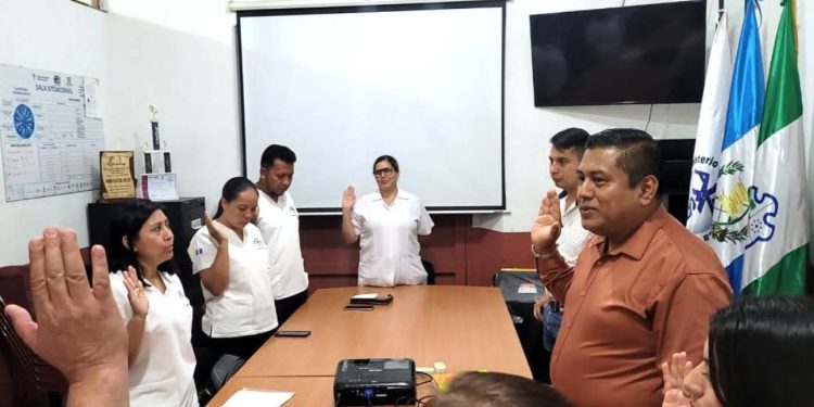 Juramentan a personal ascendido de la DDRISS Retalhuleu como parte del proceso Fase I 2025