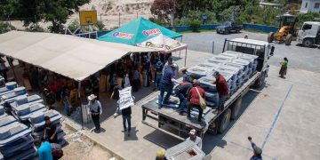 Continúan jornadas de entrega de estufas mejoradas en comunidades de Tactic, Alta Verapaz
