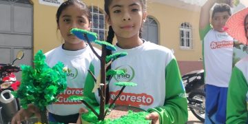 Uspantán conmemora Día del Árbol, con caminata de concientización