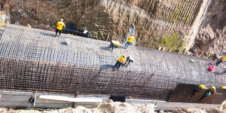 Covial trabaja día y noche en la construcción de nueva bóveda en ruta CITO-180
