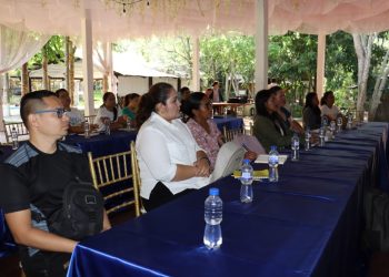 Santa Rosa fortalece la identidad cultural: entregan materiales educativos para el aprendizaje del idioma xinka