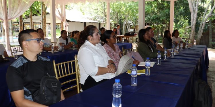 Santa Rosa fortalece la identidad cultural: entregan materiales educativos para el aprendizaje del idioma xinka