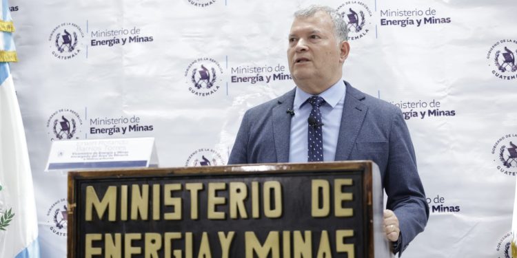 El viceministro de hidrocarburos, Erwin Barrios
