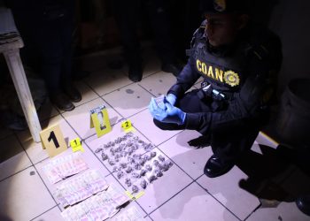 PNC destruye punto de venta y distribución de droga y narcomenudeo del barrio 18