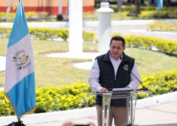 El director del Insivumueh, Edwin Rojas, informa sobre la posibilidad de formación del fenómeno El Niño.