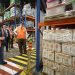 El presidente Bernardo Arévalo, junto a la secretaria ejecutiva de la Conred, Claudinne Ogaldes, supervisan la bodega de insumos para la atención de emergencias.