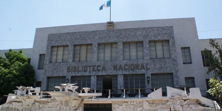 Fachada de la Biblioteca Nacional Luis Cardoza y Aragón./Foto: archivo.