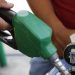 Los precios de los combustibles experimentan una ligera reducción para esta semana.