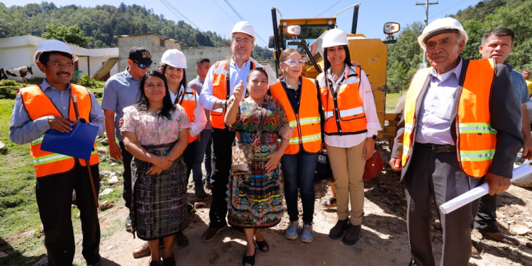 Presidente Arévalo desarrolla gira de trabajo para impulsar proyectos de infraestructura vial en Quetzaltenango y Huehuetenango