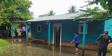 viviendas afectadas por inundación registrada en barrio Petencito, Fray Bartolomé de las Casas, Alta Verapaz.