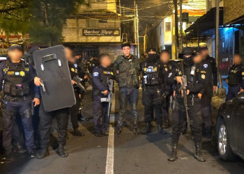 Capturan a mareros salvatrucha luego de persecución policial./Foto: PNC.
