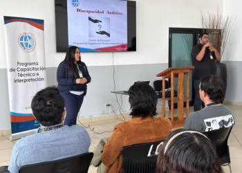 Lengua de Señas fortalece la atención inclusiva en el Aeropuerto La Aurora. Foto: DGAC.