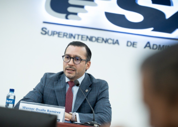 Superintendente de Administración Tributaria (SAT) Werner Ovalle.