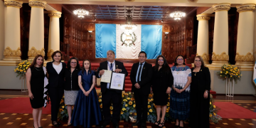 Mineduc reconoce a docentes destacados con el Galardón Magisterial Departamental Profesora “María Chinchilla” 2026