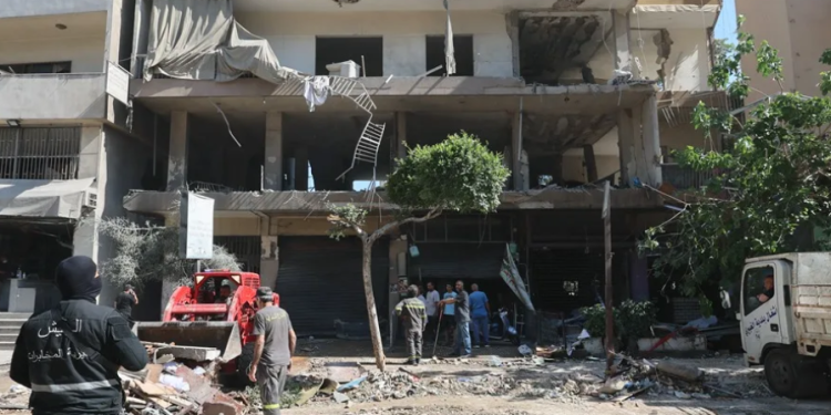 El ataque israelí contra los suburbios al sur de Beirut provoca tres muertos y 16 heridos