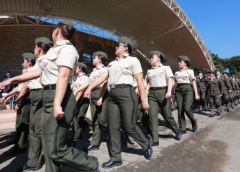 Mujeres en las filas del Ejército de Guatemala. / Foto: Gilber García / Archivo